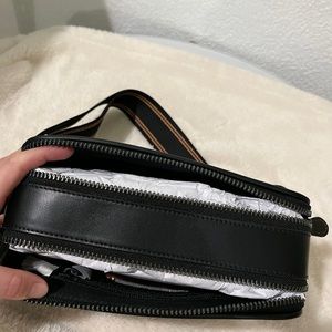 Coach men double zip crossbody bag/brand new